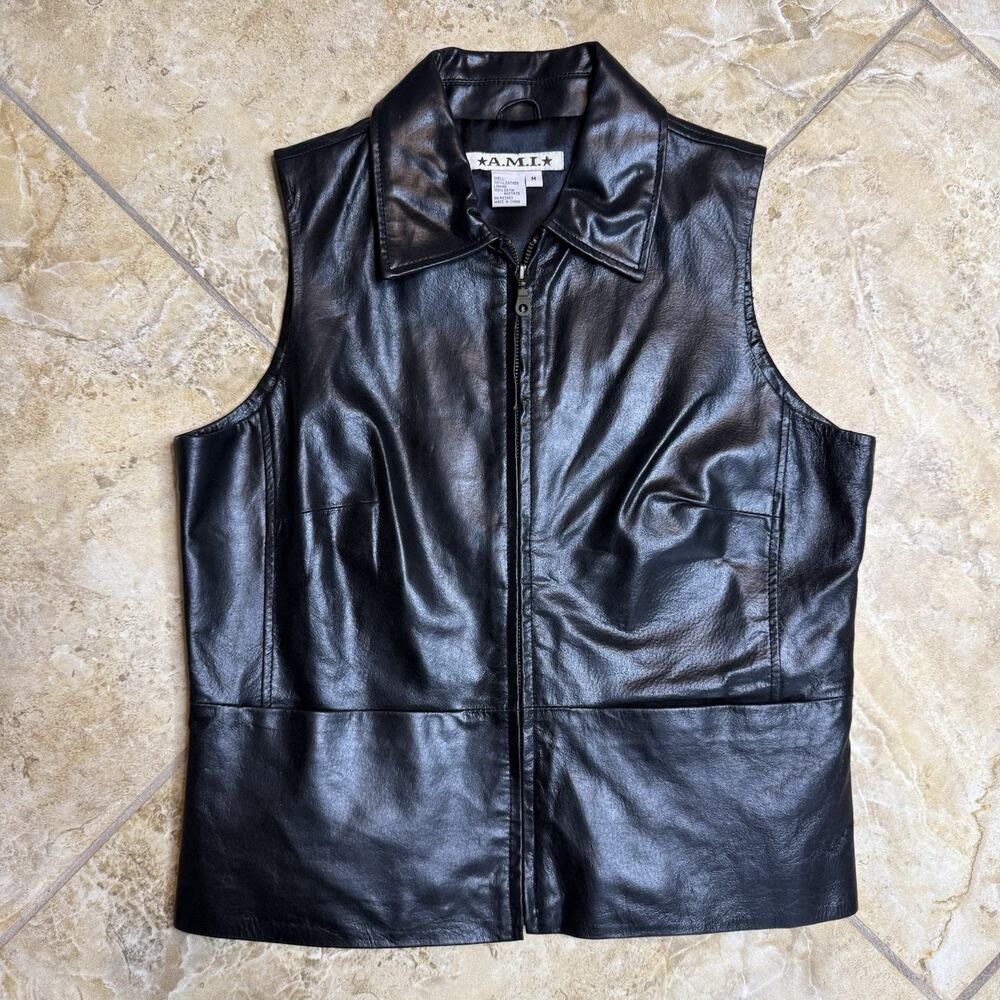 A.M.I Black Leather Vest Women’s M Zip Front Moto Minimalist Cropped